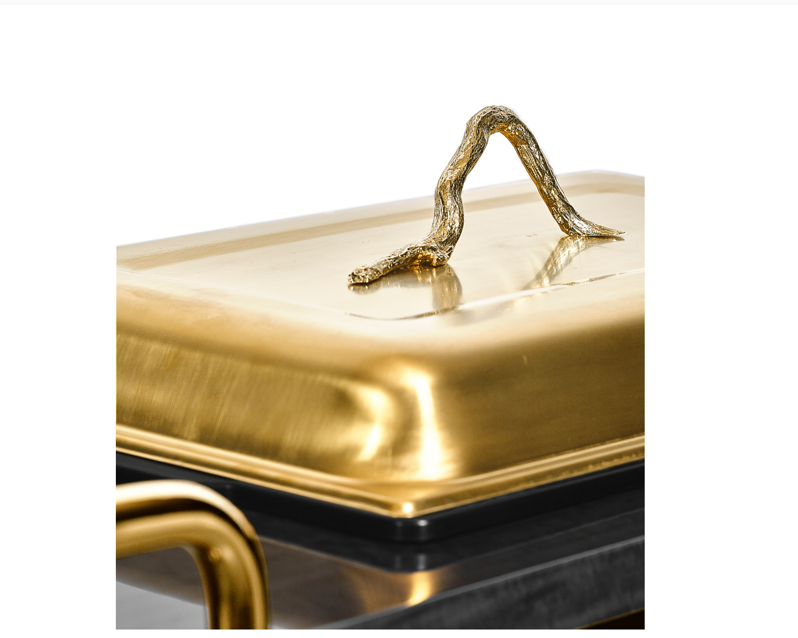 Serving cart with storage shelves and locking caster wheel